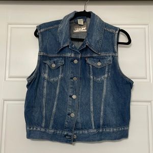 Levi Woman’s Jean Vest XL